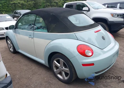 2010 Volkswagen New Beetle z USA, uszkodzony, nr VIN 3VWRG3AL7AM010307